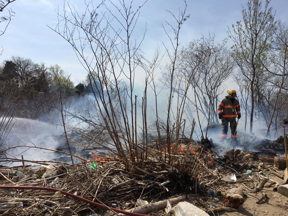 Engine and Utility respond to large brush fire in National Park
